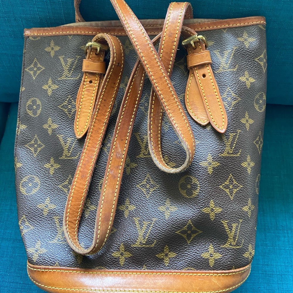 Louis Vuitton Monogram Canvas
